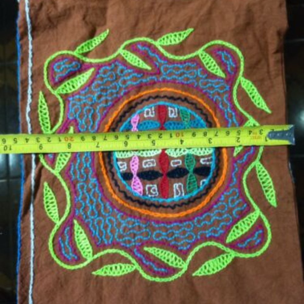Hand embroidered shipibo ceremonial bag Amazon jungle - Picture 6 of 7